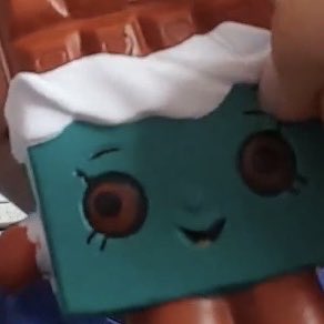 scarysweetdolls's tweet image. speaking of shopkins stuff i miss… i used to make squishy videos with my friends &amp;amp; im so glad i documented having these shopkin squishies 😭 i ended up giving a bunch of my squishies to my friend including these &amp;amp; i still miss them so much 😞 they were so squishy