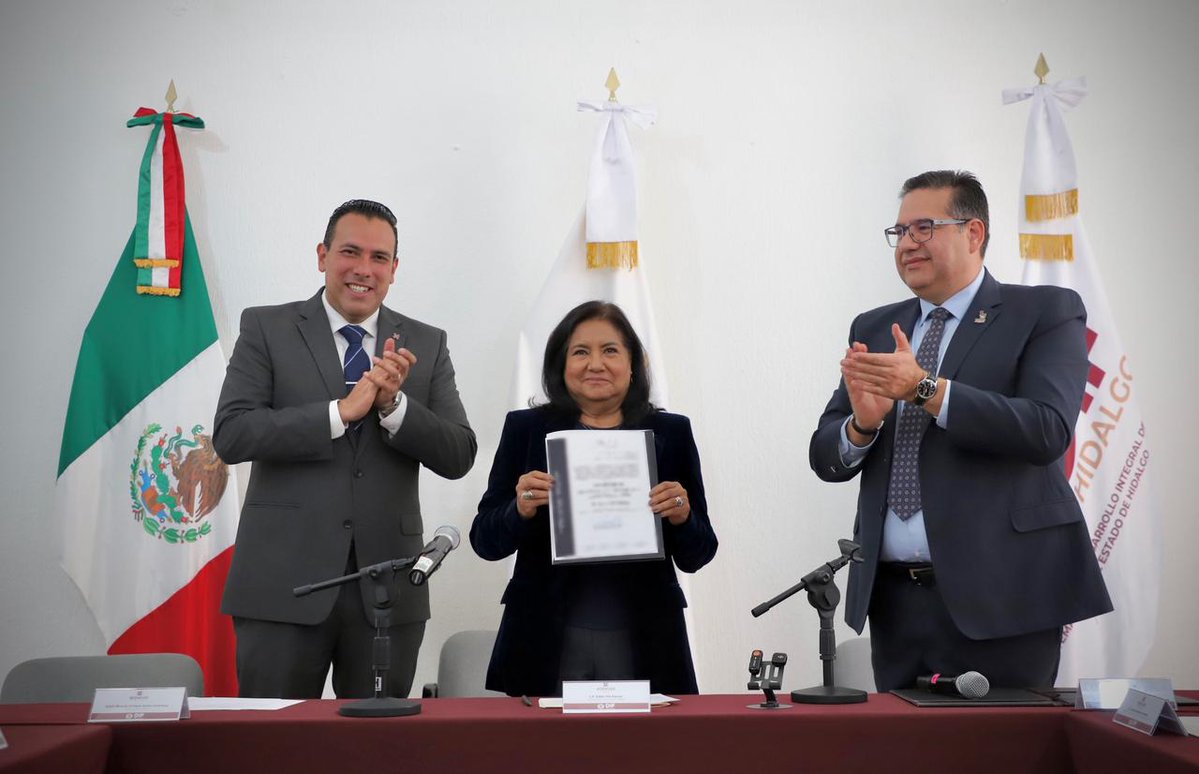 ASEH_Hgo's tweet image. El @difhgo recibió la Constancia de Solventación por parte de la @ASEH_Hgo, convirtiéndose en el primer organismo del Ejecutivo en lograrlo en la Cuenta Pública 2024. @jorvalverdeASEH subrayó que este documento, otorga certeza jurídica y garantiza la correcta rendición de cuenta.