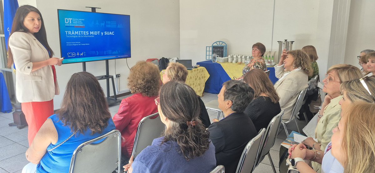 drt_biobio's tweet image. En el XIII Congreso Nacional de Mujeres Contadoras del Colegio de Contadores de Chile, en #Tomé expuso @DirecDelTrabajo #Biobio sobre tecnologías de la información (#SUAC y #MiDT) y su impulso al #TrabajoDecente con #EnfoquedeGenero