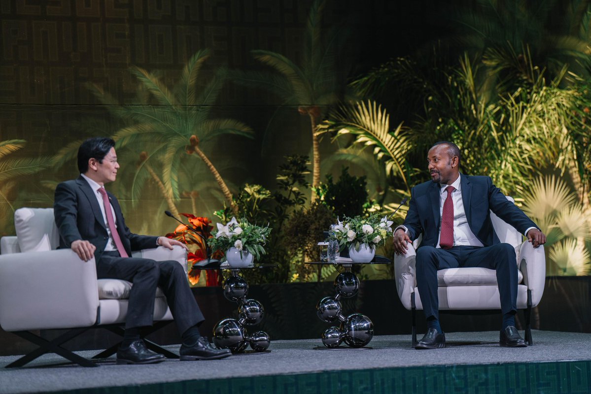 PMEthiopia's tweet image. Leaders’ fireside chat on nation building governance, leadership, economic transformation and geopolitics. 

@AbiyAhmedAli 
@LawrenceWongST 

#PMOEthiopia