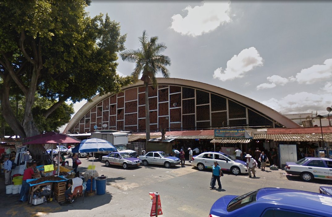 linea_caliente_'s tweet image. #Local | Refuerzan acciones para ordenar el ambulantaje en el Mercado ALM
lineacalientenoticias.com.mx/blog/local-50/…