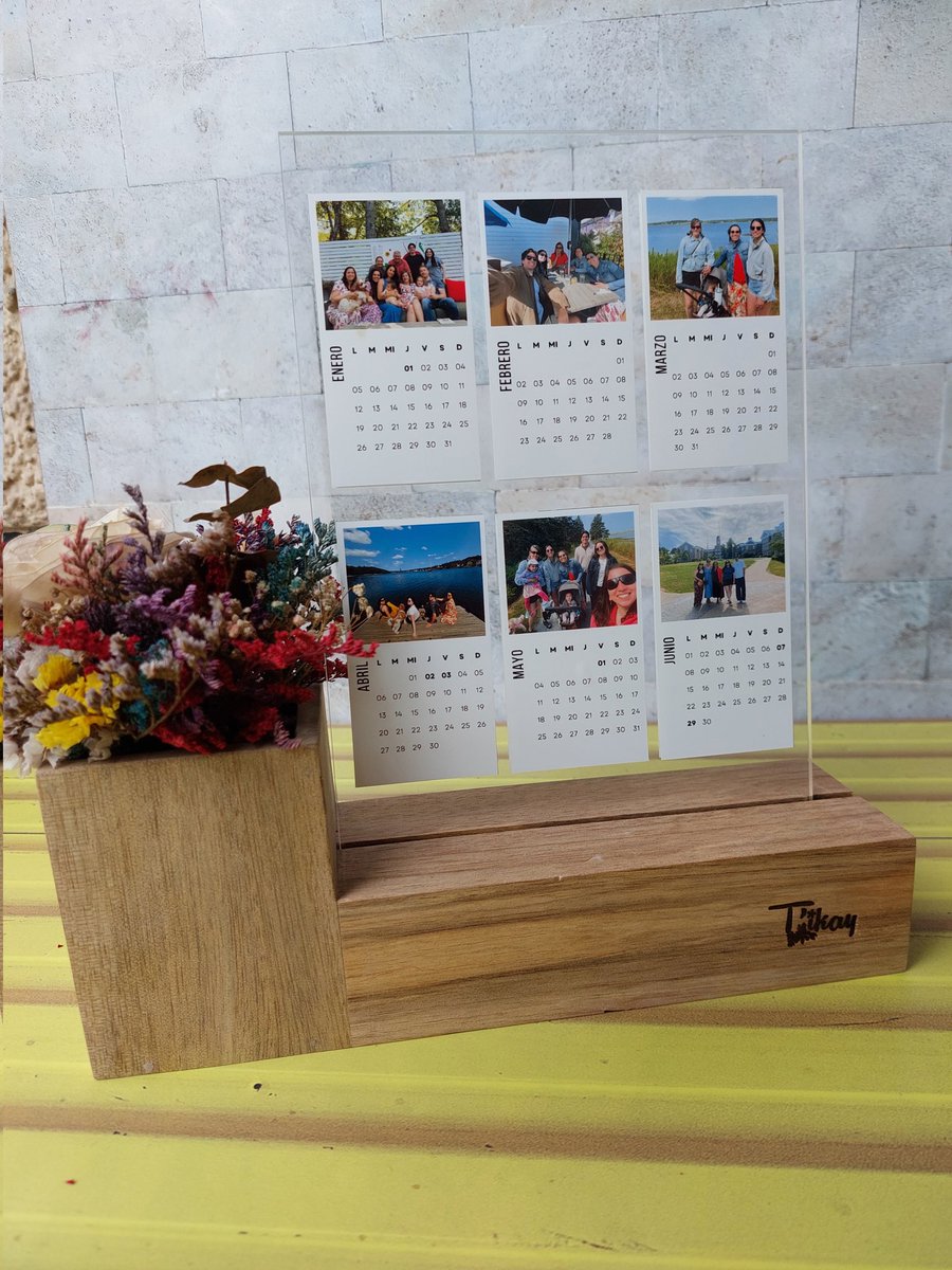 soyalecavag's tweet image. Buenas! Les cuento que en mi emprendimiento estamos ofreciendo dos modelos de calendarios para regalar en Navidad 🥳 Pueden escribirme por DM o por IG para más información 💐

instagram.com/tikayfloreria