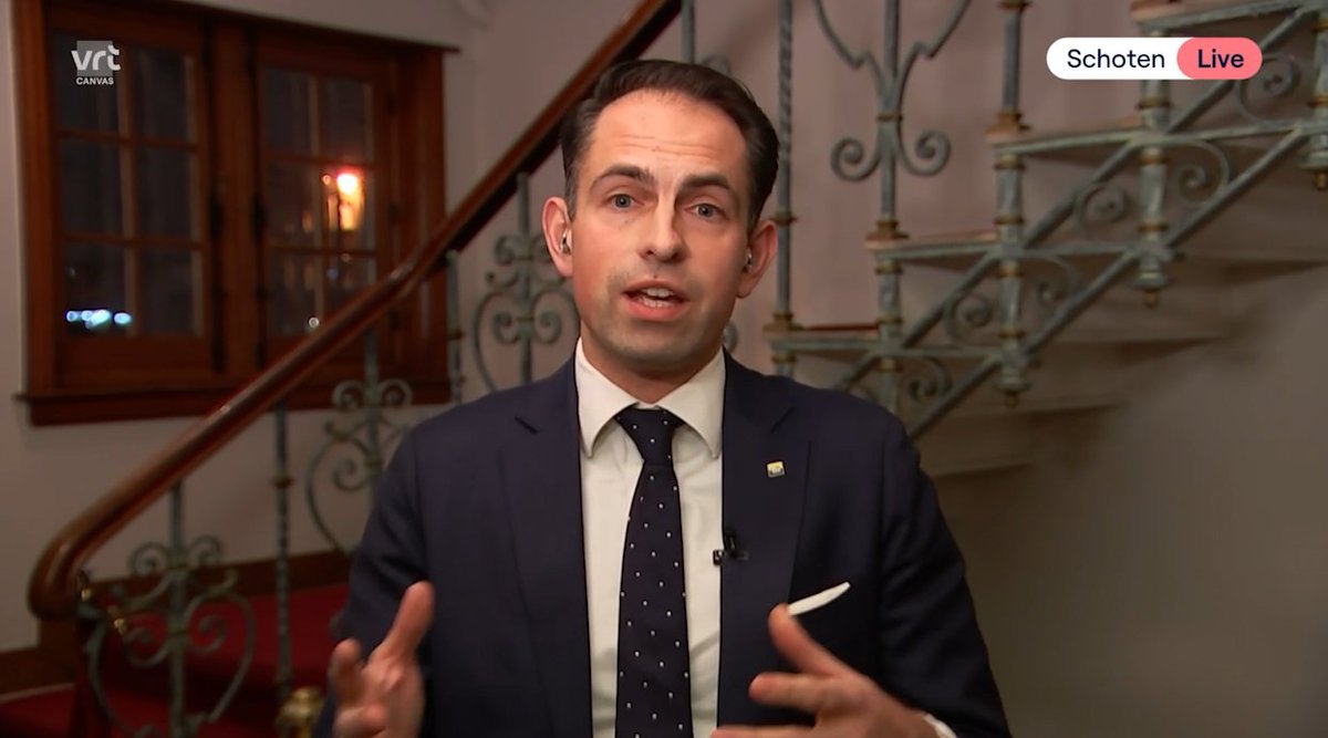 "De Wever had twee grote beloftes: een begroting op orde en geen nieuwe belastingen. Wat krijgen we? Een begroting die niet op orde is en heel wat nieuwe belastingen, al dan niet verpakt als btw- en accijnsverhogingen en nieuwe of verhoogde taksen." <a href="/tomvangrieken/">Tom Van Grieken</a> #terzaketv