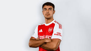 Modscot33's tweet image. We have to start scouting for the next Zubimendi. A younger version.
Because there aren&apos;t many like him out there.