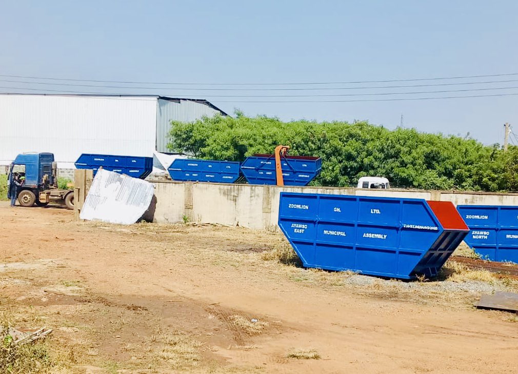 As part of our commitment to improving service quality under the Sanitation Improvement Package (SIP), Zoomlion is rolling out 600 brand-new Skip Containers to MMDAs across the country to boost solid waste collection and haulage.

#ZoomlionInterventions #ZoomlionDeyWork #SIP