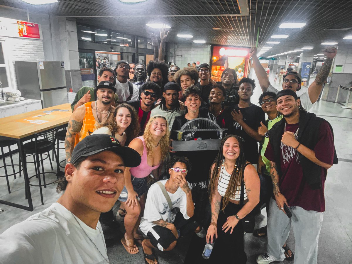 BatalhaDaTorre's tweet image. se quiser o troféu, vem aqui buscar em cajazeiras 🏆