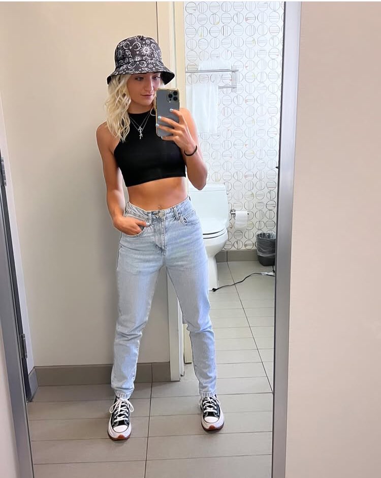 CandyQueenXia's tweet photo. Mirror Selfies :) https://t.co/KQ95p0WRHT