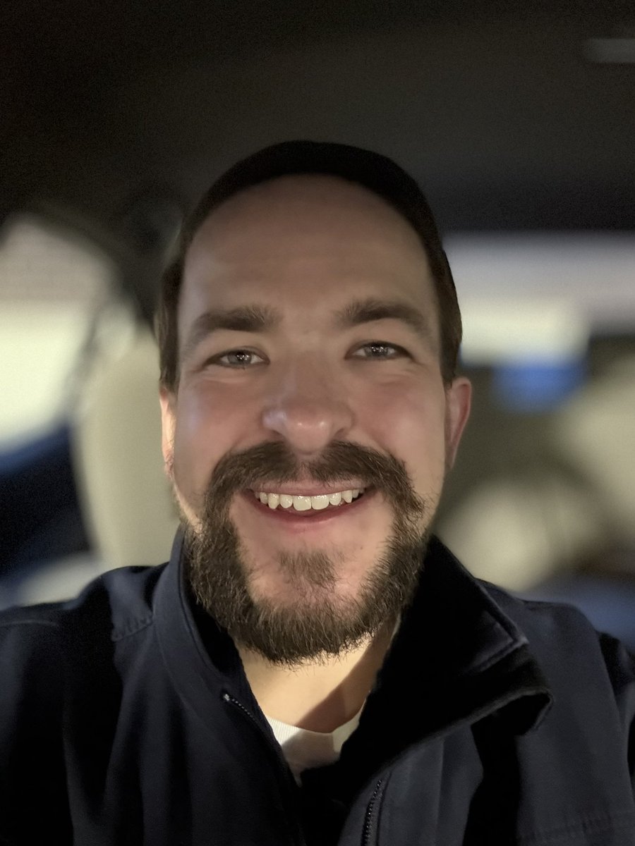 good morning everyone ☕️

wake up calls are needed in life

when these moments present themselves
• we can ignore it or lean into them
• we can complain or take it in stride  
• we can see it as against us or for us

let’s be the people who apply ourselves