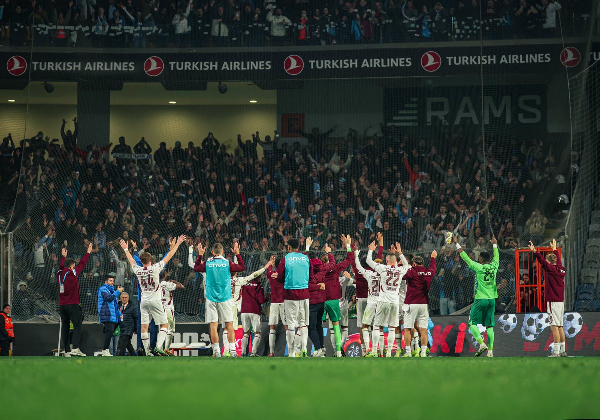 ARKANDA İNANANLAR, HEYBETİN DAĞLAR KADAR!

RAMS Başakşehir karşılaşmasında takımımızı yalnız bırakmayan Büyük Trabzonspor Taraftarına sonsuz teşekkürler ❤️💙