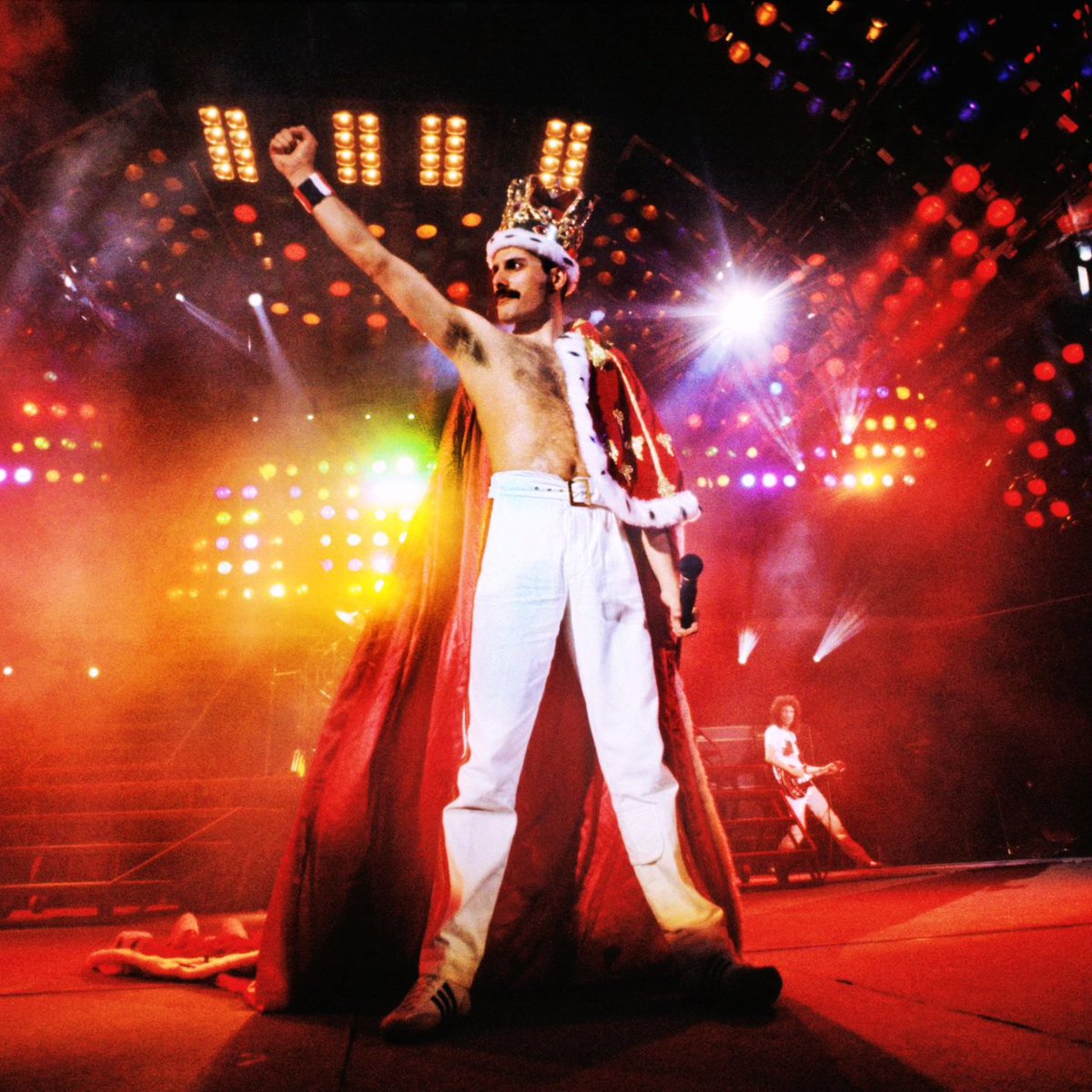 WolfDrummer4's tweet image. In memory of Freddie Mercury 👑❤️‍🔥
#inmemory #freddiemercury #thevoice #queenband