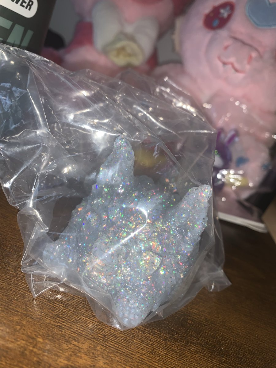 Might wtt ! 
Looking for purple blue or green dreamy !