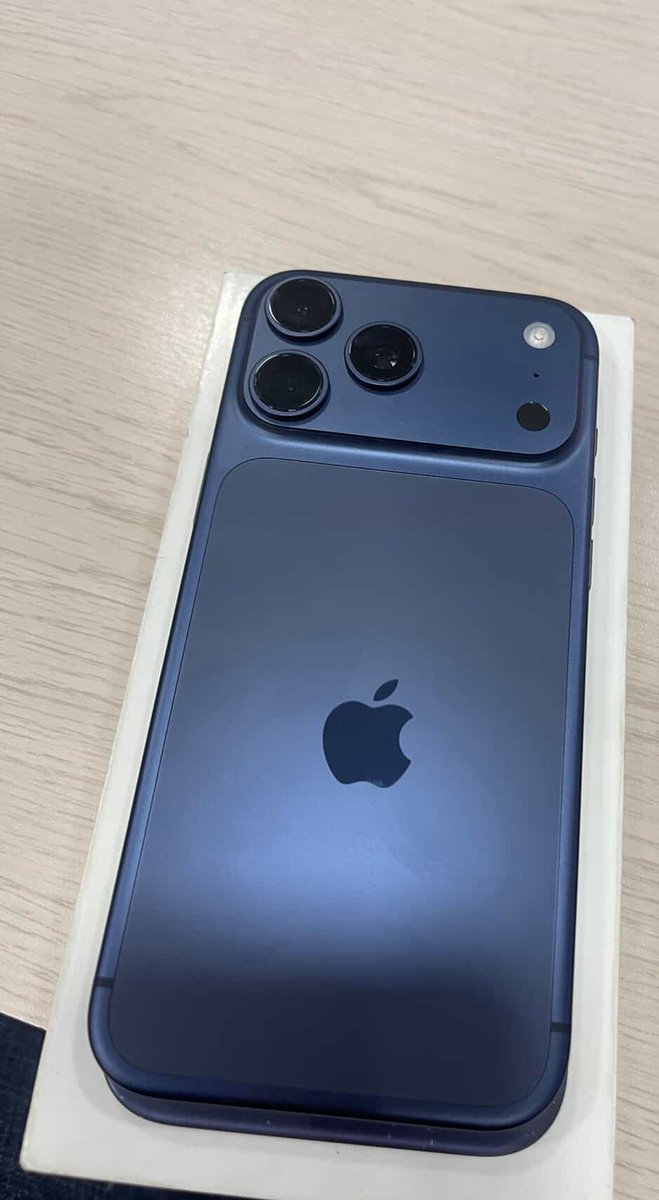 TioElmoi01's tweet image. Ya me compré el 17 para que se ofendan más los libertarios. 🤭🤭

Y no, no me voy a Venezuela.