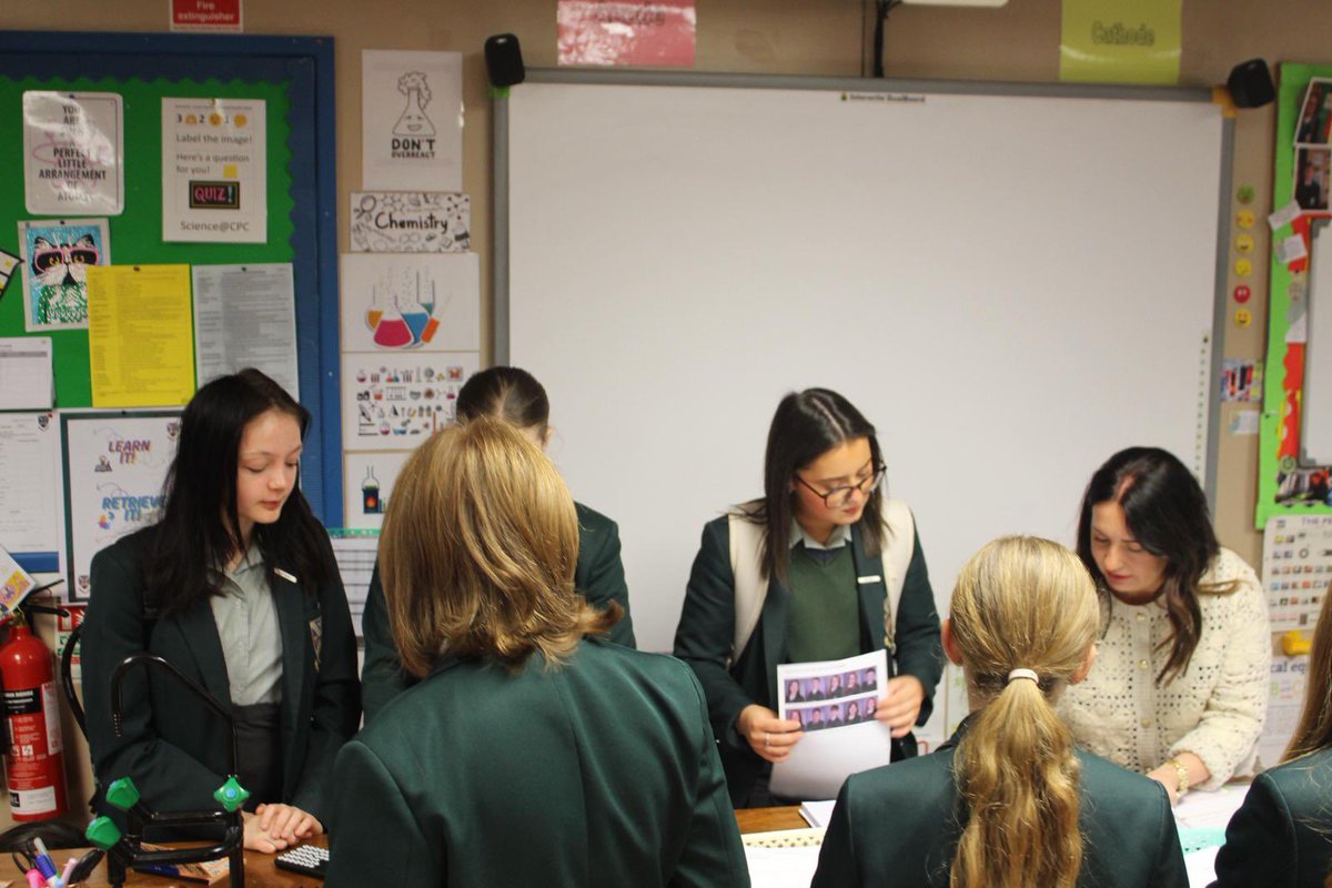 CpcBallycastle's tweet image. 🫶💚𝔸𝕟 ℂ𝕒𝕣𝕒 💚🫶

Sixth Form An Cara (The Friend) Prefects supporting KS3 Form Classes every step of the way at CPC - helping them grow, succeed and thrive within our school value of COMMUNITY