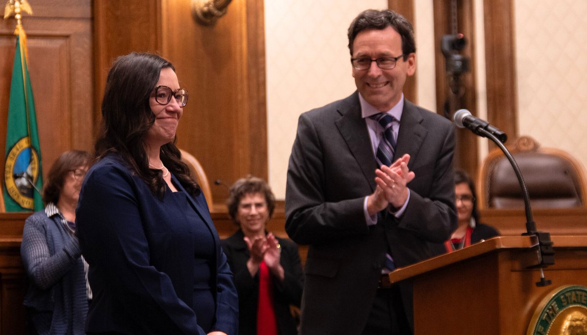 GovBobFerguson's tweet image. It was my privilege today to appoint Colleen Melody to the Washington Supreme Court.

When I was Attorney General, I established a Civil Rights Division. Colleen agreed to come and build it from the ground up. Now, by any fair measure, it&apos;s the best civil rights division in any…