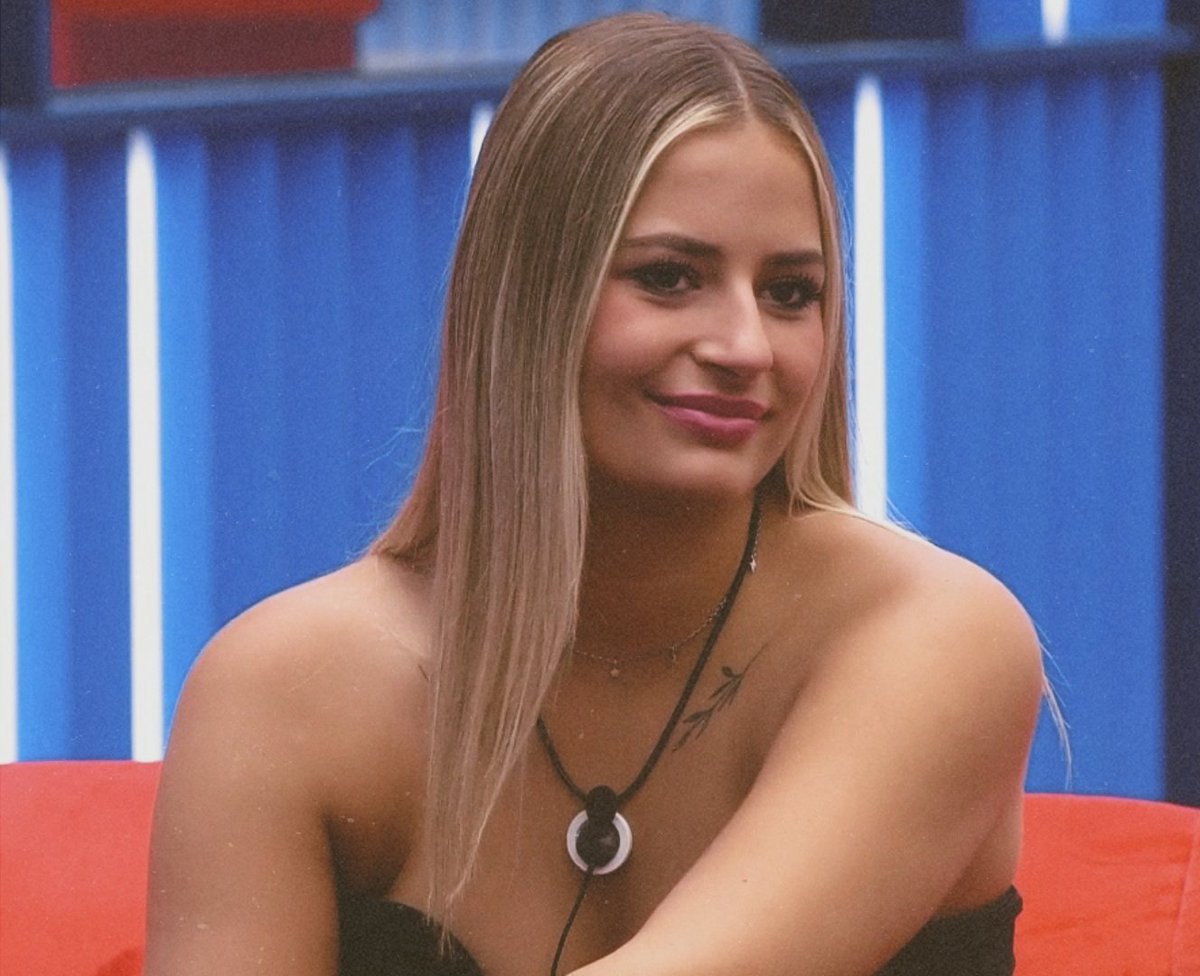 ItsBelM2's tweet photo. Te conocimos un 5 de septiembre y celebramos contigo tus 21 en aquella casa, hoy celebramos los 22 aun a tu lado. Aqui por siempre desde entonces y por muchos añitos más 💕 
#Felices22Laura https://t.co/91sHVGUhG7