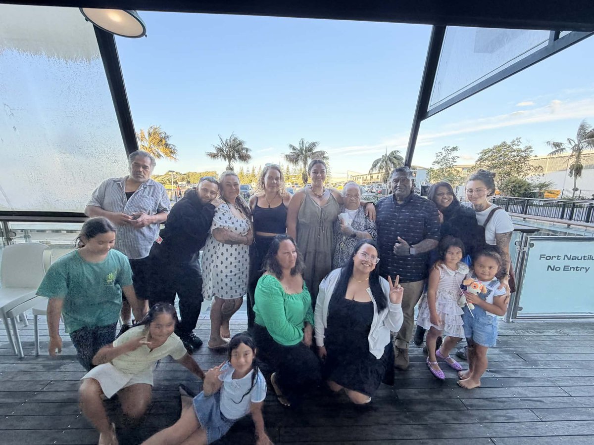 Lana solo tweet media