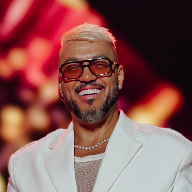 cleytxnn's tweet image. AGORA: Cantor Belo confirma que topou se submeter à clonagem genética para criar outros 6 Belos em nova ação publicitária com a marca 7 Belo.

O material genético de sua medula óssea será recolhido nesta terça-feira, 25.