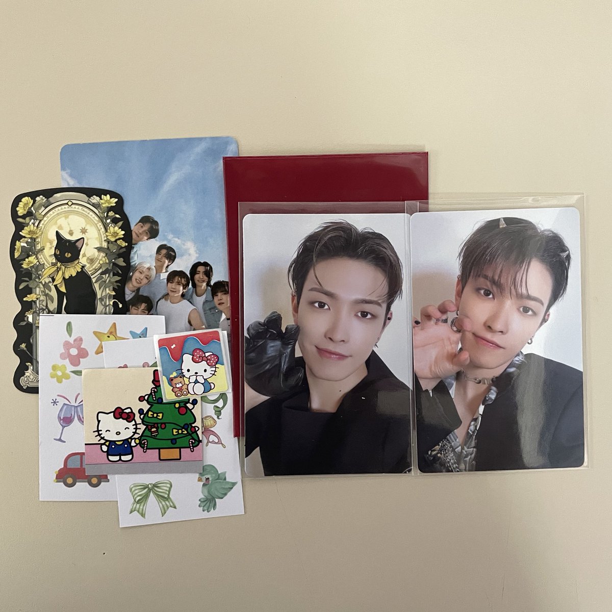 feedback positivíssimo pra <a href="/seongheartz/">𝑗𝑢𝑙𝑖𝑎🫧ᵛᵃⁱ ᵛᵉʳ ᵒ ᵇᵗˢ</a> que aceitou trocar esses joongies fazendo horangae comigo!!! tudo chegou muito muito bem embalado e ela sempre sendo uma fofa comigo 🩷

obrigada mais uma vez juju 🙏🏻