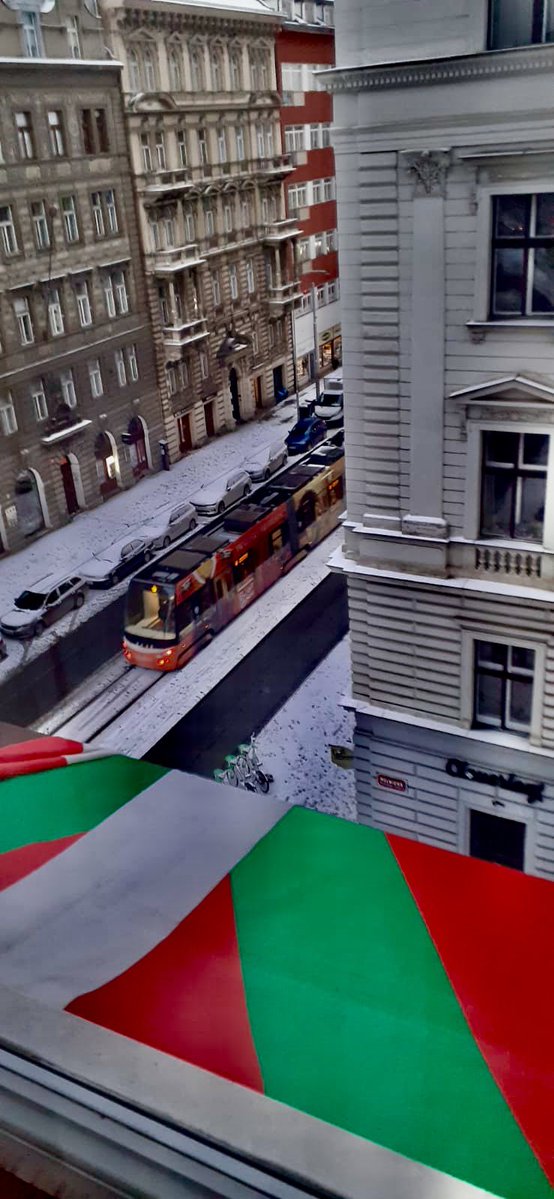 asismartin's tweet image. Bolazos de nieve en Praga y esperemos que 3 puntos para el Athletic