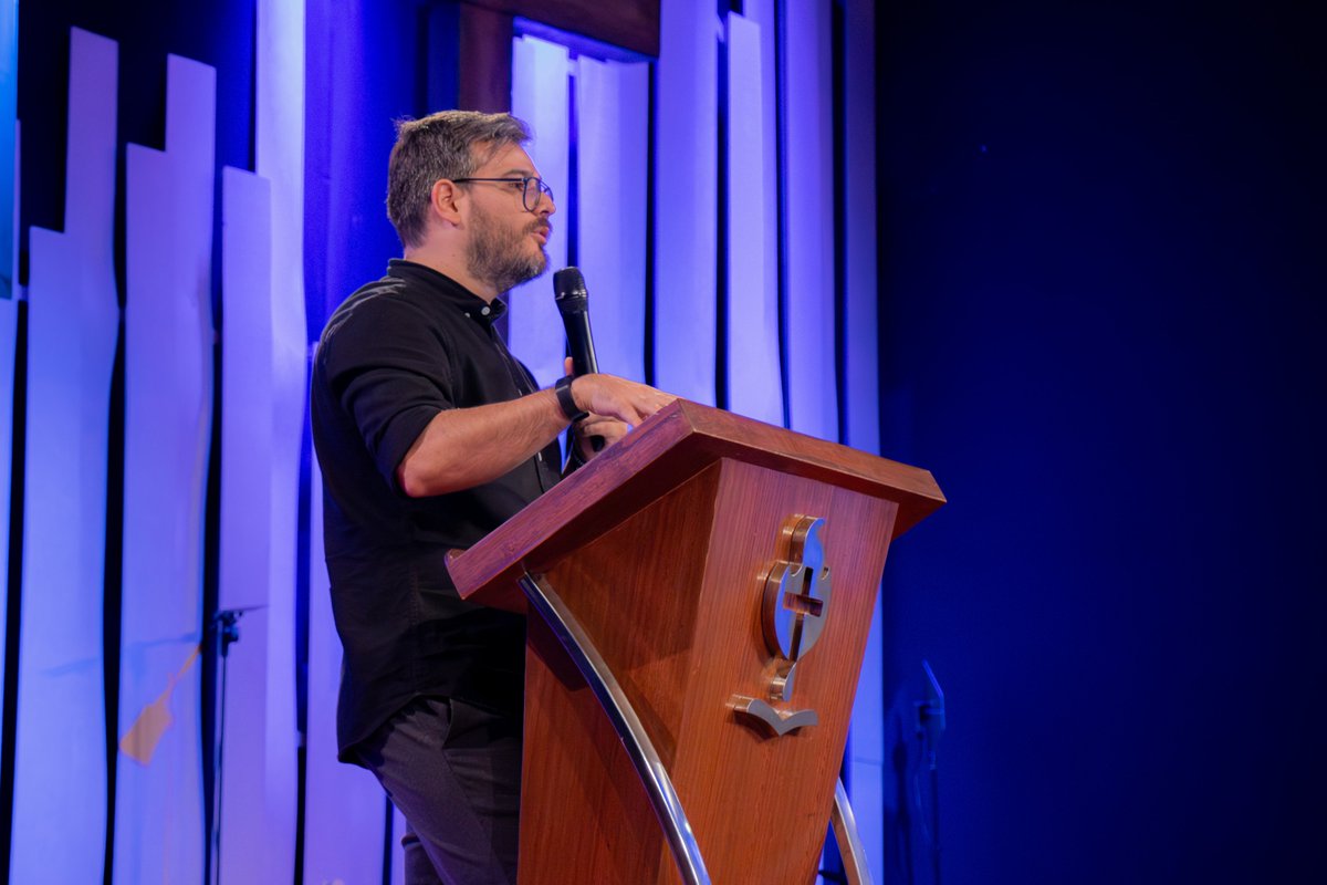 Mqvpy's tweet image. 🔥🙌 Viernes de palabra y transformación en MQV 🙌🔥

El Pr. Erick Craiyacich nos compartió un mensaje poderoso titulado “Enemigos de la gracia”, recordándonos que nada puede apagar la obra que Dios quiere hacer en nuestros corazones cuando abrazamos Su gracia con humildad y…