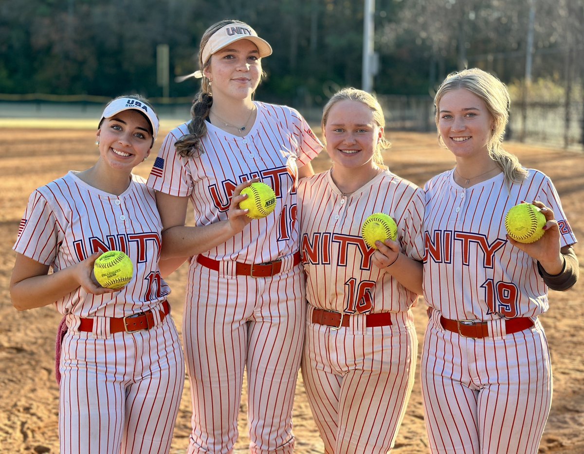 UnityRussel's tweet image. Our Thanksgiving bounty includes home run bats💥 and bombs💣 from our last tournament of the fall @ @PGFnetwork Carolina Premier Showcase in Rock Hill, SC. @AveryWest2028 @Hayden_Russel18 @GracieBowers_16 &amp;amp; @HadleyLawson08 put on a 🚀 show this weekend!!!  💪🏻
#UnityStrong…