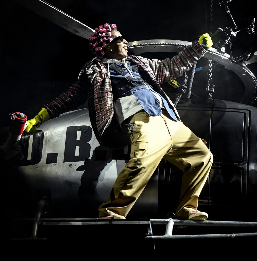 awgecentral's tweet image. THEY GOIN’ CRAZY AT MY $HOWS