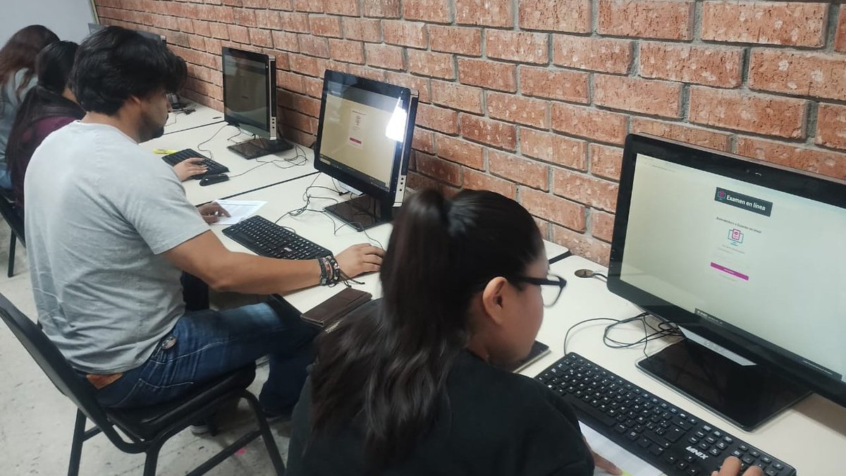 #Entérate
Este día el VCEyEC y personal operativo, llevó a cabo el 1er simulacro de exámen en línea en las instalaciones del  Instituto Tecnológico de Saltillo, mismo que será aplicado a los aspirantes a cubrir las vacantes de SE y CAE para el PEL 2025-2026.
