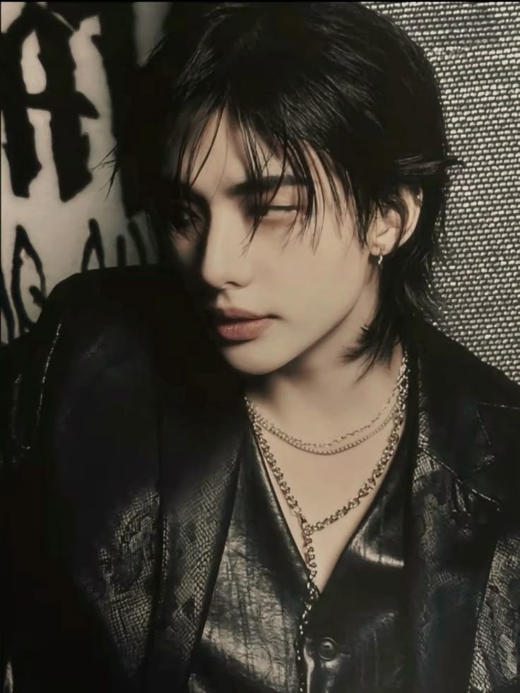 meinko__'s tweet image. go to pinterest and search : 

&quot;celebrity&quot;  
&quot;outfit&quot;  
&quot;quote&quot;  
&quot;aesthetic&quot;