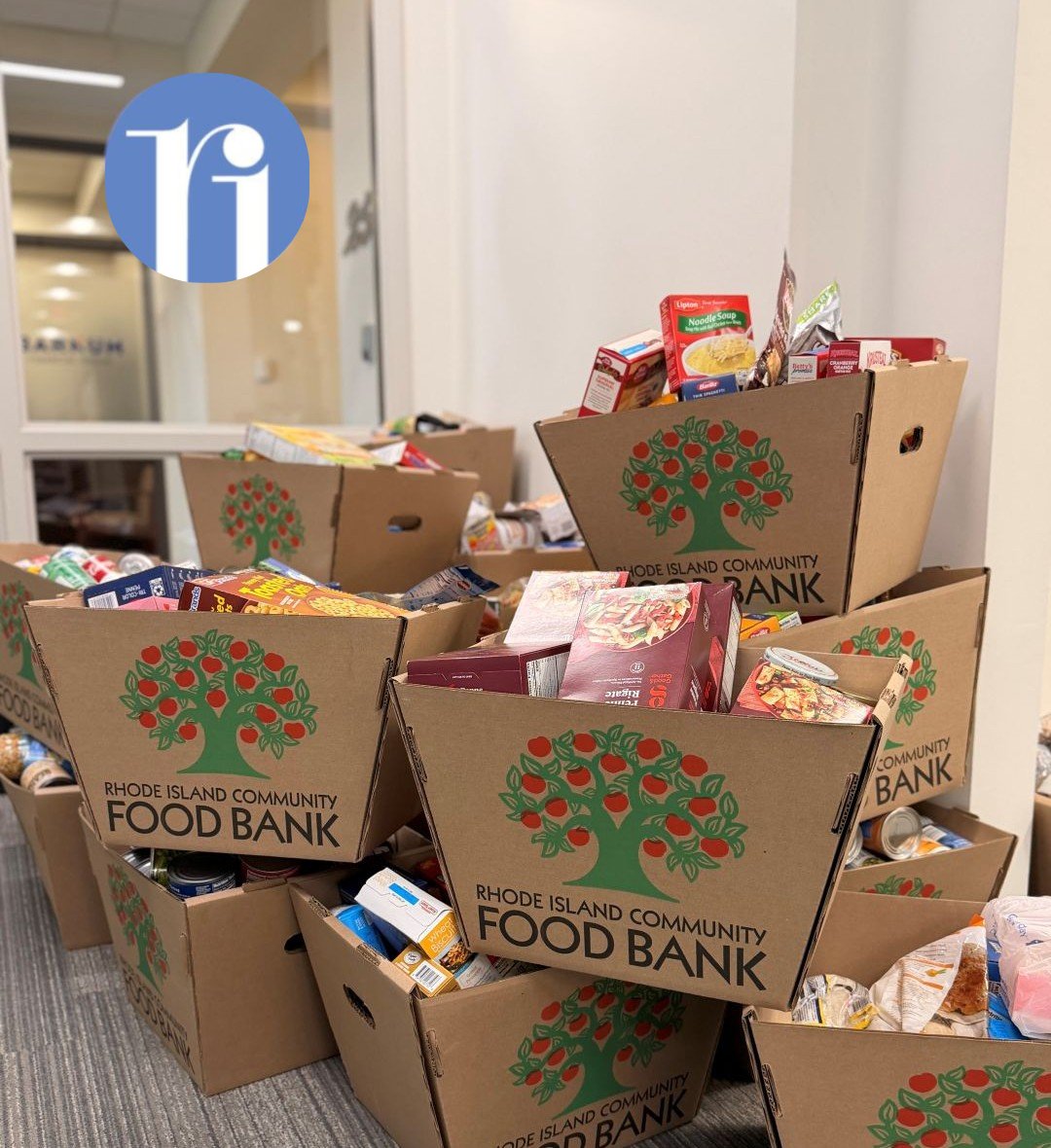 Ortho RI partnered with the Rhode Island Community Food Bank to support community members across the state. We are so proud of and grateful for the generosity and teamwork of all who participated. How you can support the Rhode Island Community Food Bank: rifoodbank.org