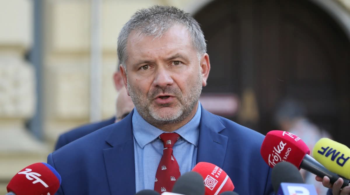 ANUeuropejka tweet media