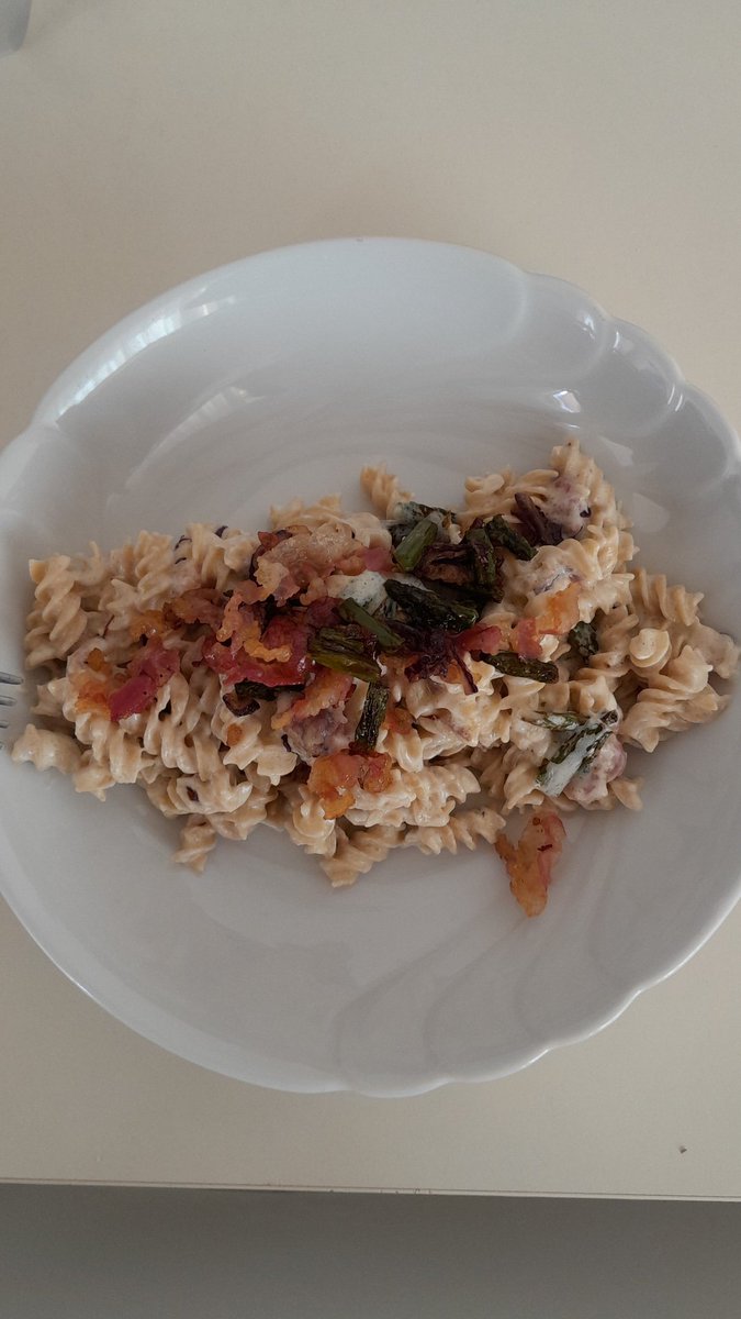 tinyarmyheart's tweet image. Cooking with Mimi pt.2💜

Since my Italian heart is still hurting because someone suggested mint choco pasta to JK, I&apos;mma share what I ate these days