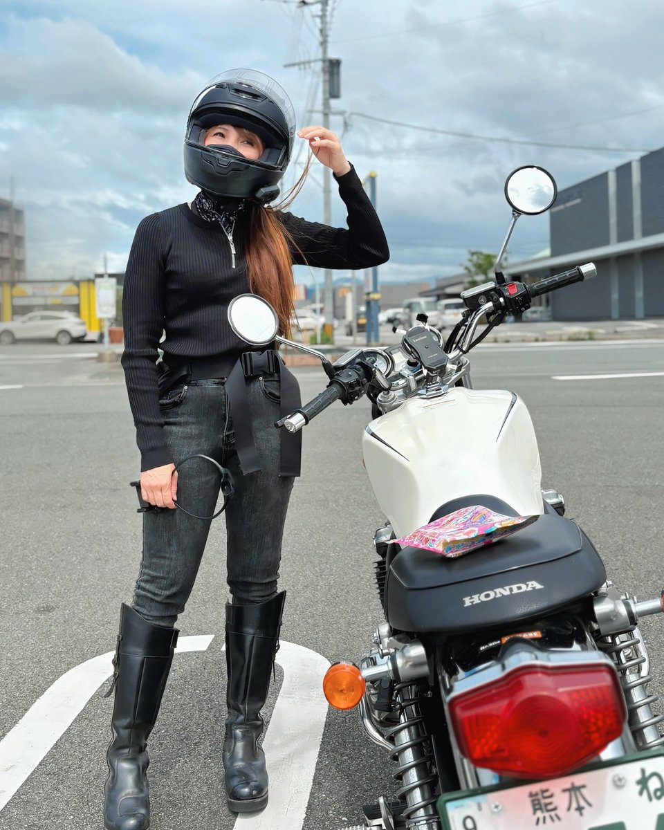 VinayManohar5's tweet image. 誰かと比べなくていい。
風と景色が気持ちよければ、それで十分。
#ツーリング記録 #バイクの魅力 #自由時間