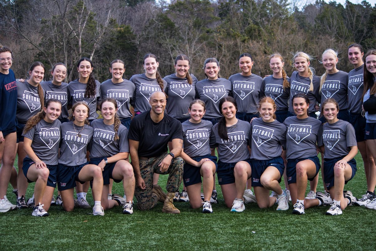 Lee Univ Softball tweet media