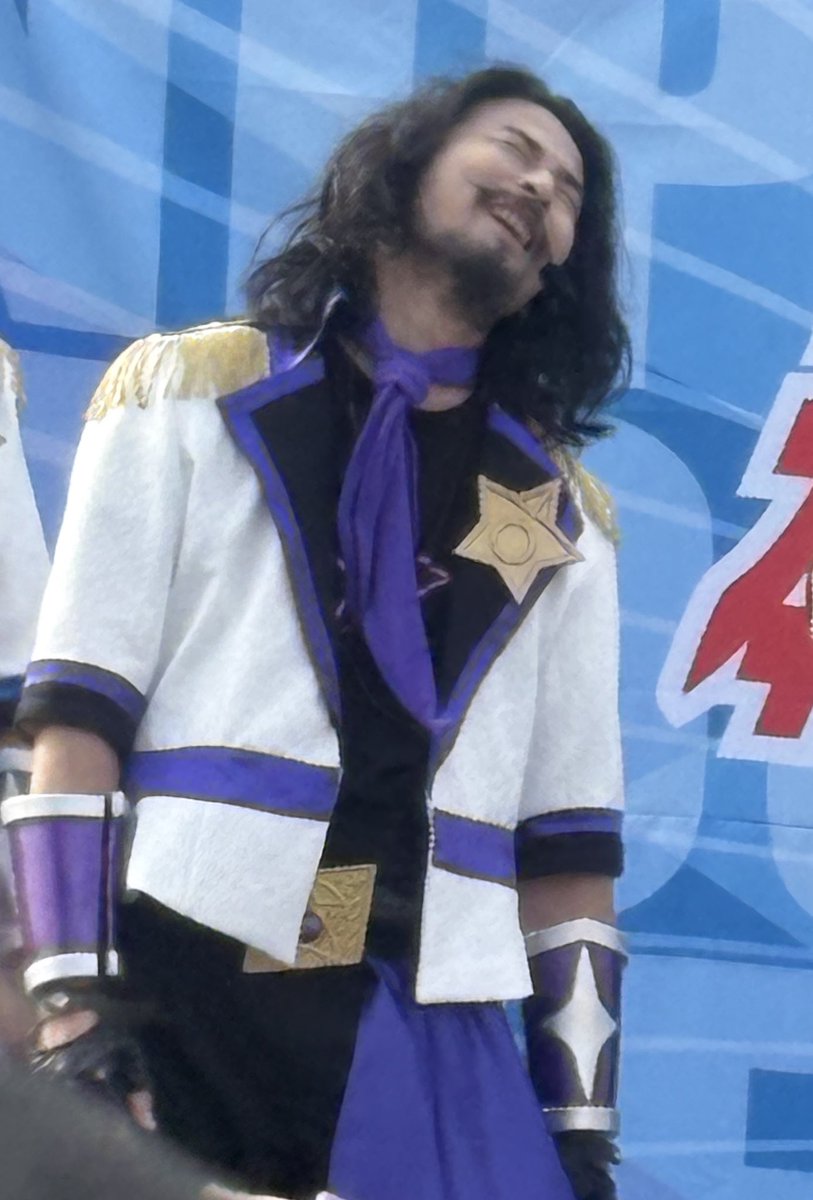 メイ君さんお話できて良かったな☺️
L H祭に来てると思われてなかったから、びっくりされちゃった😂
でもいろんな意味で祭の会場で会えたのは嬉しかったです🥹

#2025日本ローカルヒーロー祭
#特ダン