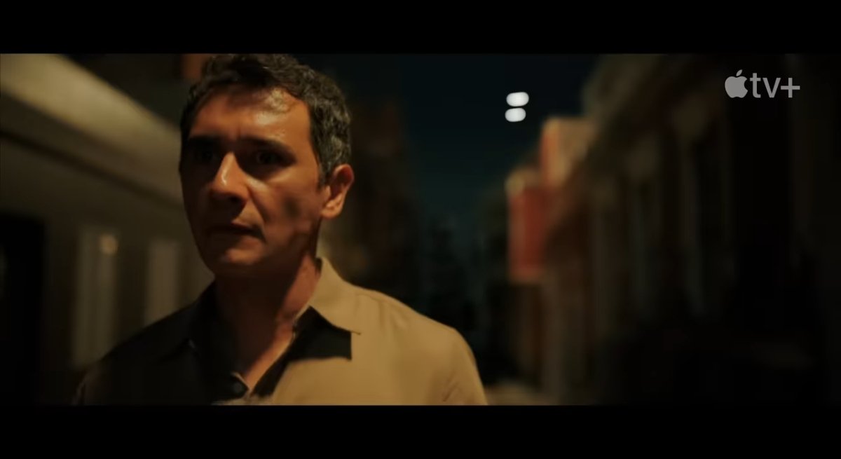 ¿Que es Pluribus y qué onda con Paraguay?🇵🇾👽🇵🇾

****SPOILER**** a continuación detrás de la trama de la serie.

En #Pluribus, la nueva serie de Vince Gilligan (creador de Breaking Bad y Better Call Saul) para Apple TV+, casi toda la humanidad termina conectada a una especie de