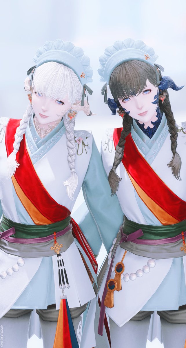 みなさま、いかがお過ごしでしょうか…🙂

明日は今月2回目の #ぱすてるじぇりー でございます！
そうそう、見てくださいこの写真を…！なぜ頭を寄せているのかというと…

そう、そうです！耳が取れたのです…！！ふふ、前半は"いつもの"衣装でお出迎えいたしますね🩵