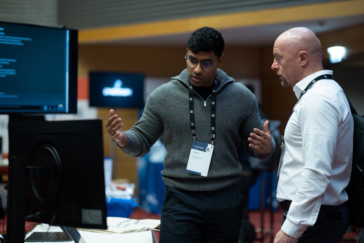 BGSgroup_eu's tweet image. Walking through the exhibition hall at AUTOMA+ 2025, you can feel the buzz - delegates stopping by booths, testing digital tools and discovering technologies that just a few years ago felt like science fiction.

#AUTOMAplus2025 #Pharma #Digitalisation #FocusExhibition