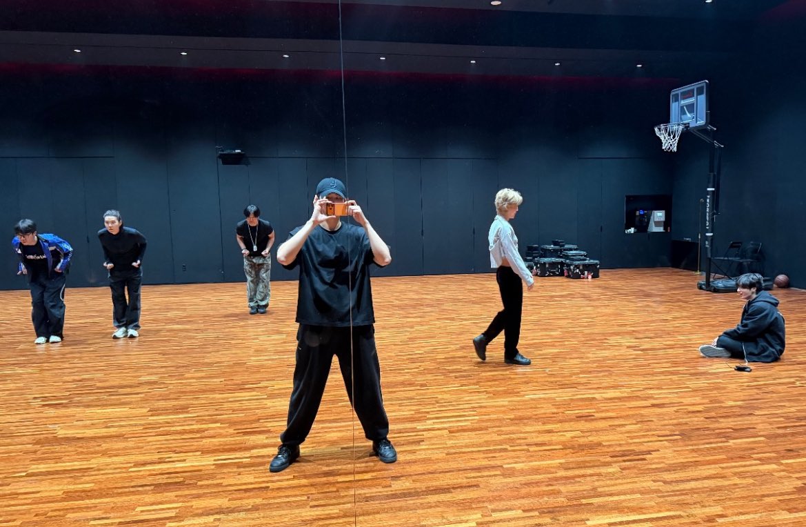 jimingly's tweet image. getting closer and closer to the full group 😭 thank you namjoon oomf love u