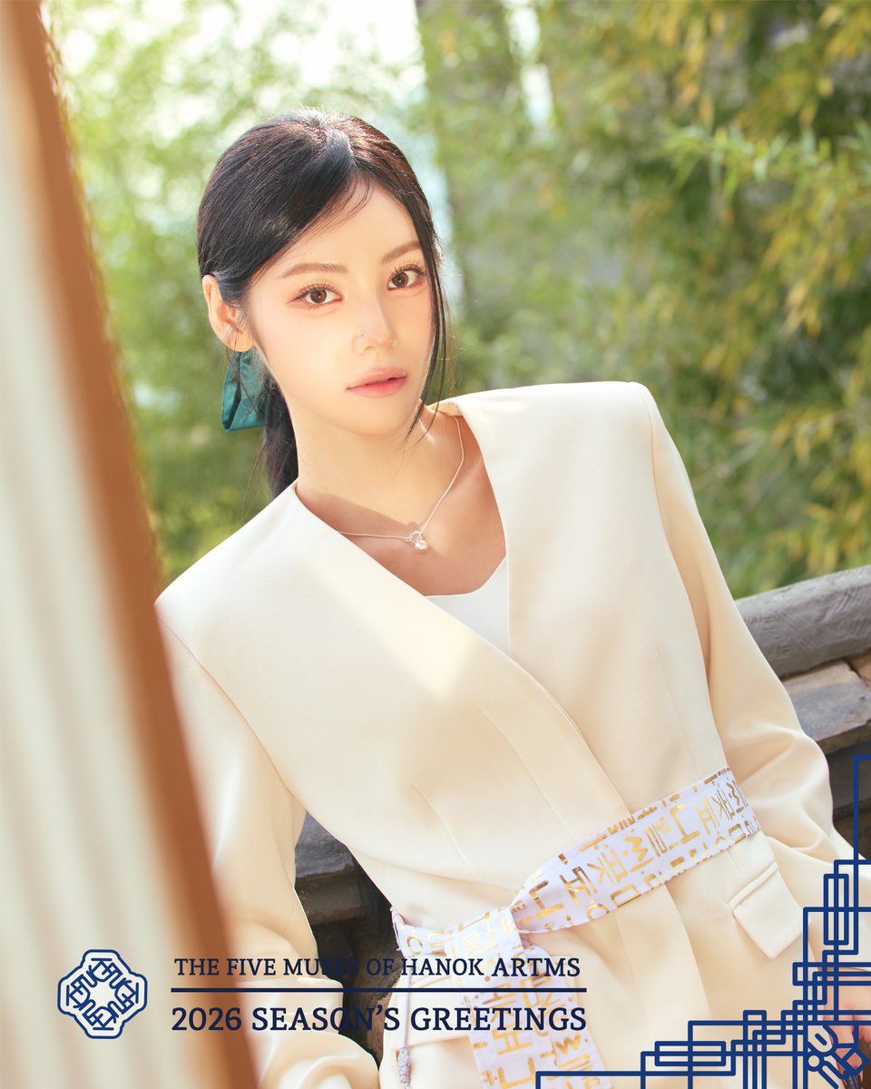 official_artms's tweet image. ARTMS 2026 SEASON&apos;S GREETINGS
THE FIVE MUSES IN HANOK, ARTMS

Preview Image
💙 JinSoul

#ARTMS #아르테미스 #OURII
#JinSoul #진솔