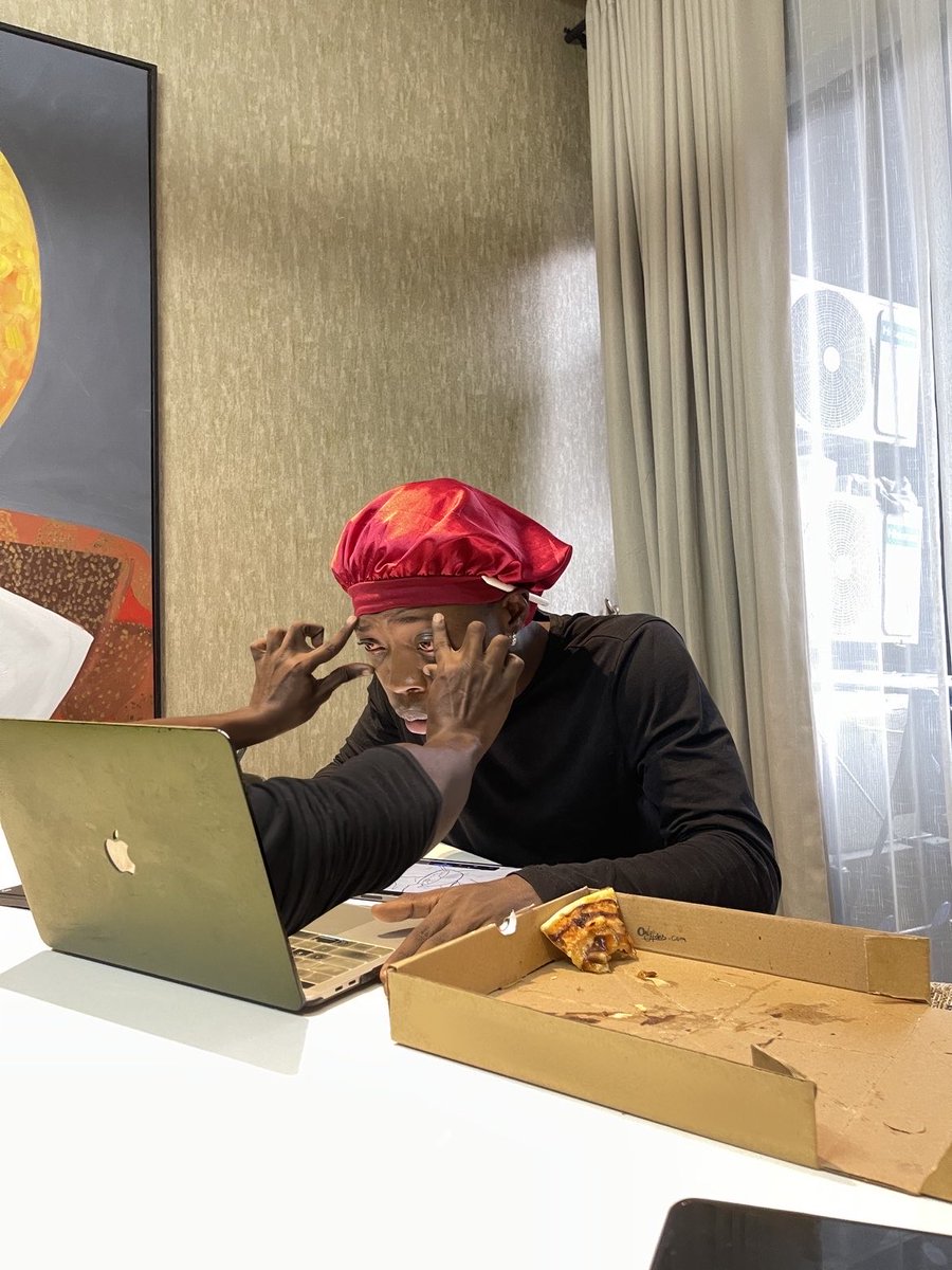 slimchizzle's tweet image. the genius behind victony’s cover arts along the years. 🎨 @bolthedesigner 💟