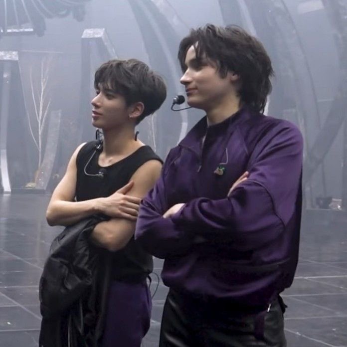 tyunningology's tweet image. something something rockstar tyun and his bodyguard kai