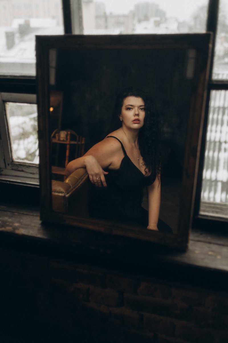 Добрий вечір, я нарешті наважилась на фотосесію, я в шоці, до побачення.