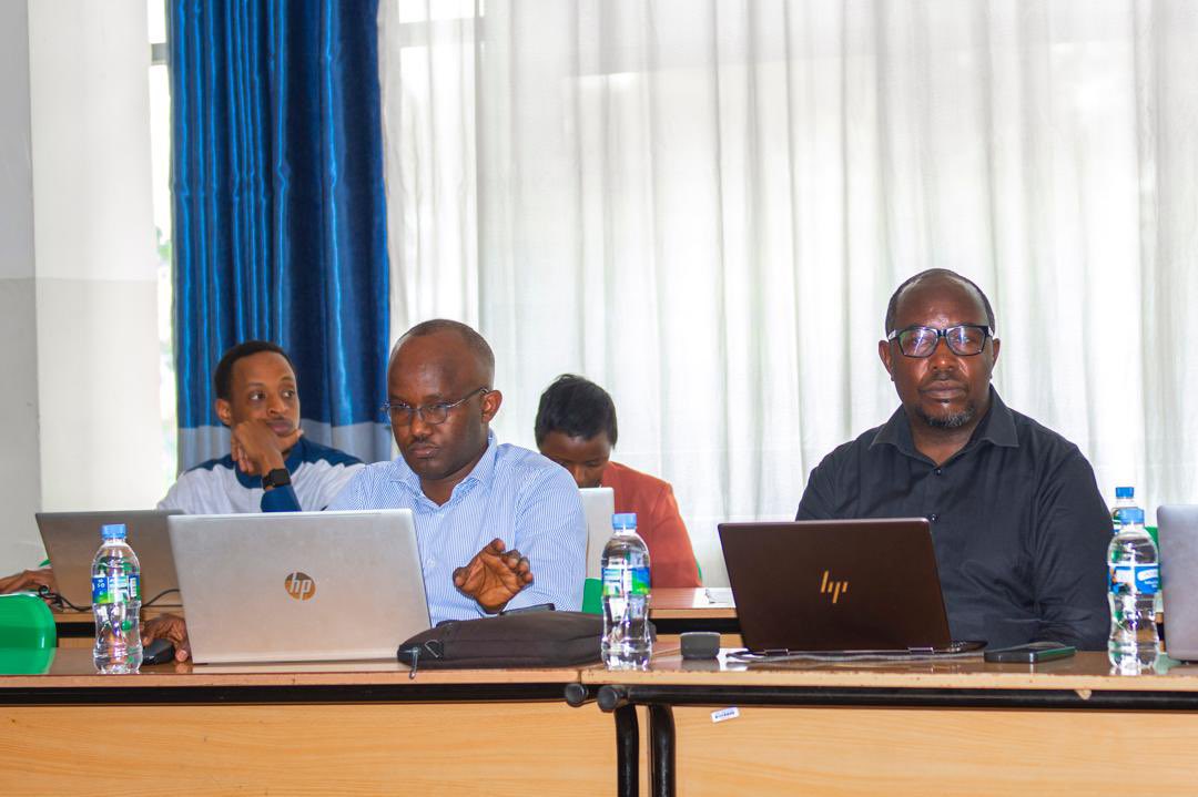 WB_Rwanda's tweet image. .@sahr_kpundeh noted that this year’s training builds on the success of the 2024 edition and brings regional World Bank procurement specialists to share tools, experiences, and lessons that will strengthen Rwanda’s procurement capacity. #CapacityBuilding