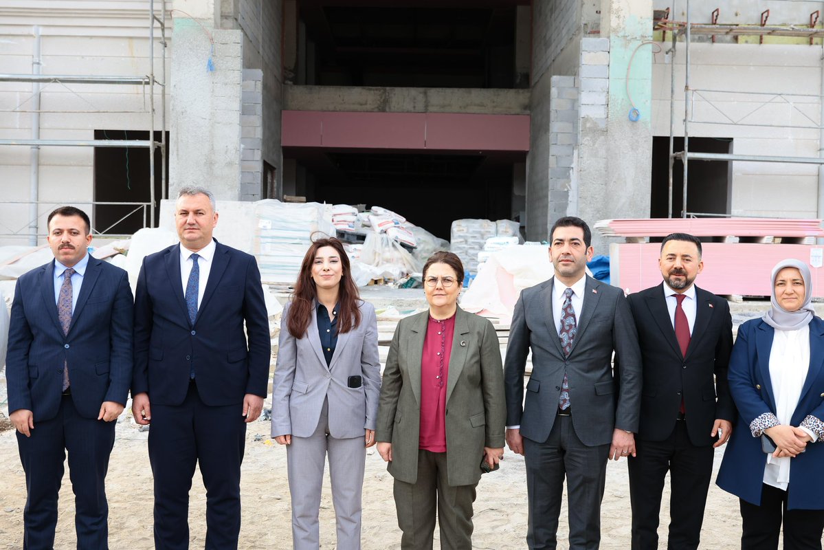 deryayanikashb's tweet image. 📍 Düziçi Adalet Sarayı

İl Başkanımız Sn. Mehmet Sadi Binboğa, Düziçi Kaymakamımız Sn. Kadir Yurdagül, Düziçi İlçe Başkanımız Sn. Turgut Kararmaz, Bahçe İlçe Başkanımız Sn. Zübeyir Kılıç, Düziçi Belediye Başkanımız Sn. Mustafa İba ve teşkilatımızla birlikte, tamamlanmak üzere…