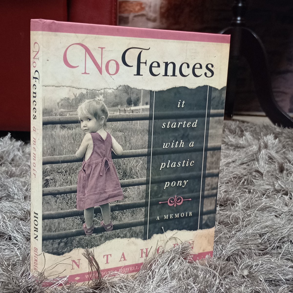 DefenderBooks's tweet image. 🍂🦃 This Thanksgiving, Remember the Power of Gratitude &amp;amp; Grace
No Fences The Inspiring Memoir by Nita Horn

As we gather for Thanksgiving and reflect on what truly matters, Nita Horn’s story is a reminder that gratitude often grows from the hardest seasons of our lives.

From…