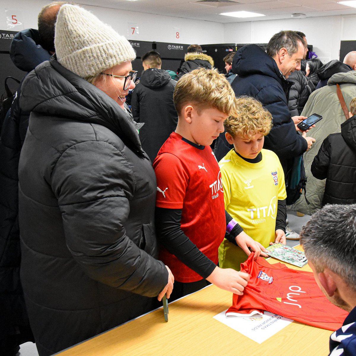🦁 Junior Reds will have the exciting opportunity of meeting the players following our league fixture against Aldershot Town this Saturday.

Find out more ➡️ tinyurl.com/55tcavkf

#YCFC 🔴🔵