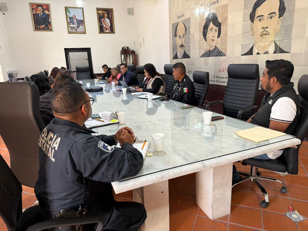 SICOMAmozoc's tweet image. 🫡 #SICOMAmozoc participa en la vigésima segunda reunión interinstitucional de la #Microrregión17, donde las dependencias estatales y municipales acuerdan acciones en favor de la ciudadanía. 🏙️