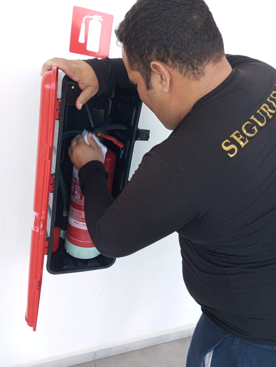 JasielOjito's tweet image. En saludo a la Jornada de Seguridad y Salud en el Trabajo se realizó en Plaza Oaisis un fructífero trabajo voluntario. Seguimos apostando por el compromiso y cuidado colectivo.👏💪
#NuestraGente #TeamGaviota