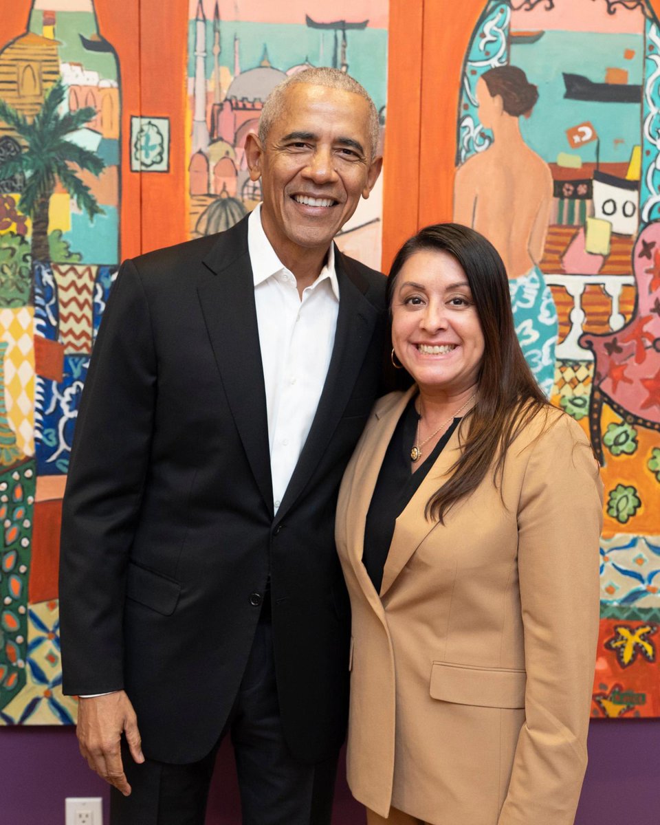 RepLuzRivas's tweet image. I joined freshman members of @HouseDemocrats in meeting with President @BarackObama.

It was inspiring to hear him speak to us about the work we – as both elected officials and Americans – have to do every day to make sure our constituents have the resources they need to thrive.…