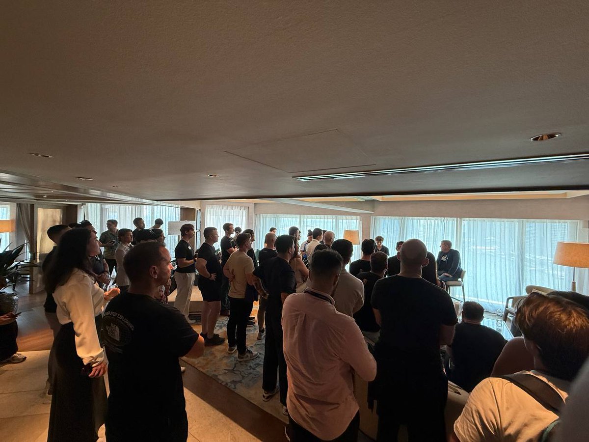 MH3NFT's tweet image. The caliber of new members joining Introduction.com is incredible.

With a global event series for our syndicate, close friends, and members.

Just in the last 3 months:

- Partner, a16z
- Head of Crypto, Visa
- Senior Designer, Circle
- Chief Revenue Officer, BitGo
- VP &amp;amp;…